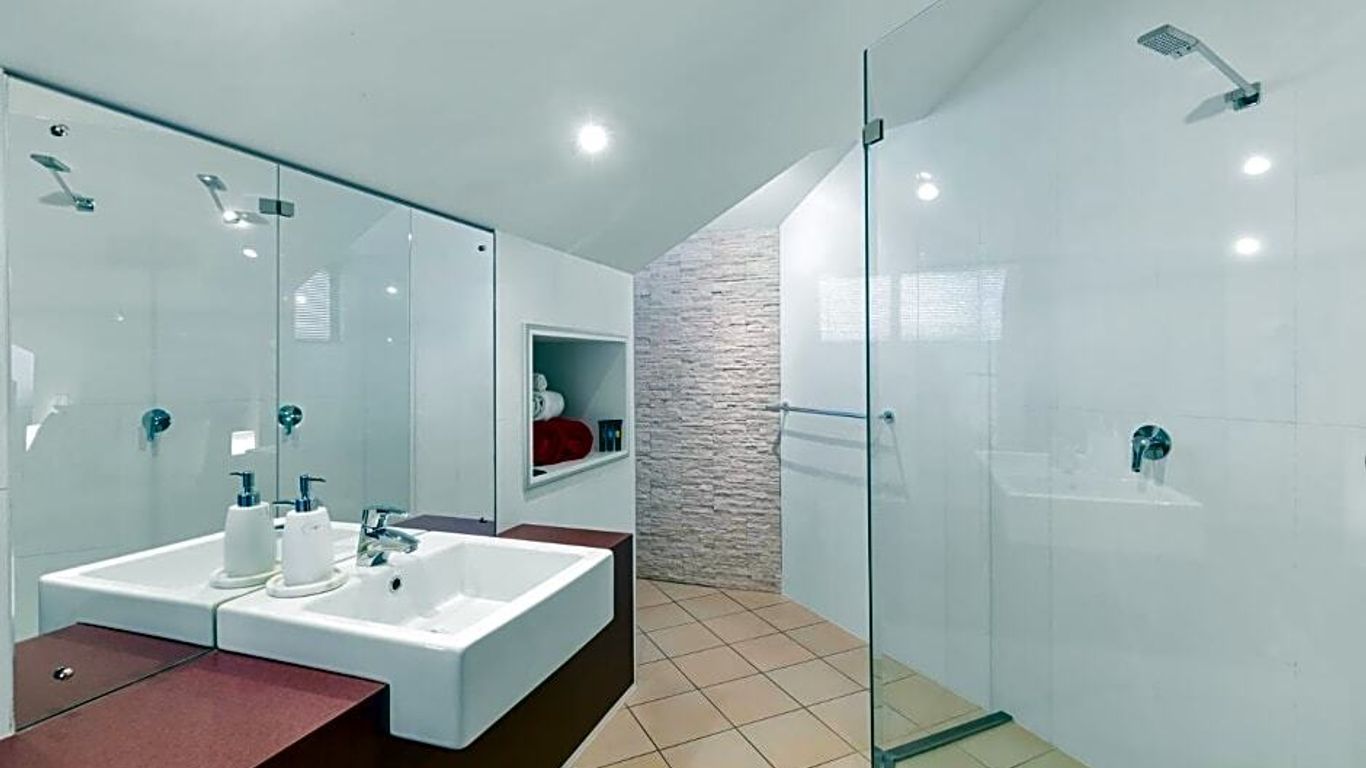 Merlot Verdelho Townhouses