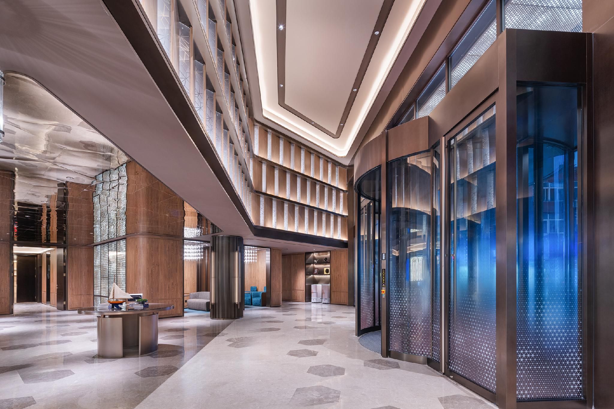 Crystal Orange Qingdao Taidong Pedestrian Street Yan'an Third Road Hotel - تشينغداو - ردهة