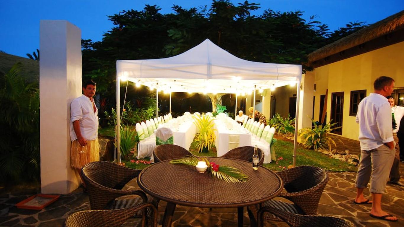 Crown Beach Resort & Spa