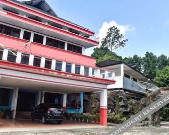 Tirta Kencana Hotel & Cottage - Амбон
