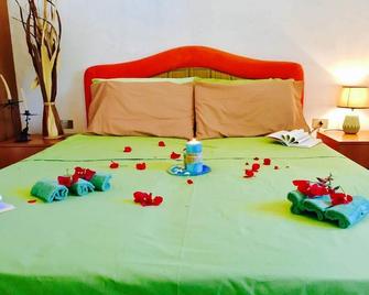 Mazzitelli Apartment - Capo Vaticano - Bedroom