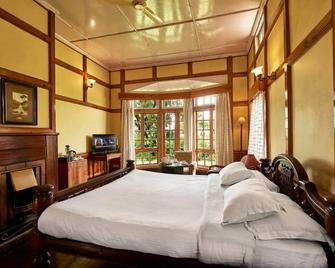 Royal Heritage Tripura Castle - Shillong - Bedroom