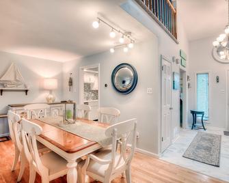 Modern, Spacious, Pet-Friendly Cape Mackie! - Cape May - Essbereich