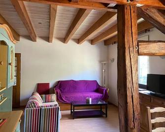 Entre Lacs et Sapins - Oyonnax - Salon