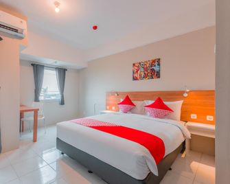 Dancenter Rid's Hotel - Manado - Slaapkamer