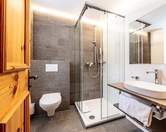 Hotel Filli - Scuol - Ванна кімната
