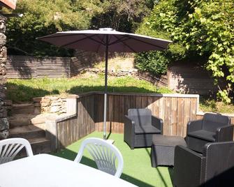 Gîte La Rocardière 3 bedrooms for 6 people, WiFi access, 18 km Puy du Fou - Mouchamps - Patio