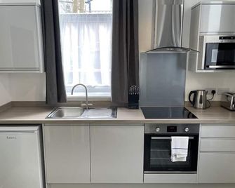 Marylebone by Pureserviced - Plymouth - Kitchen