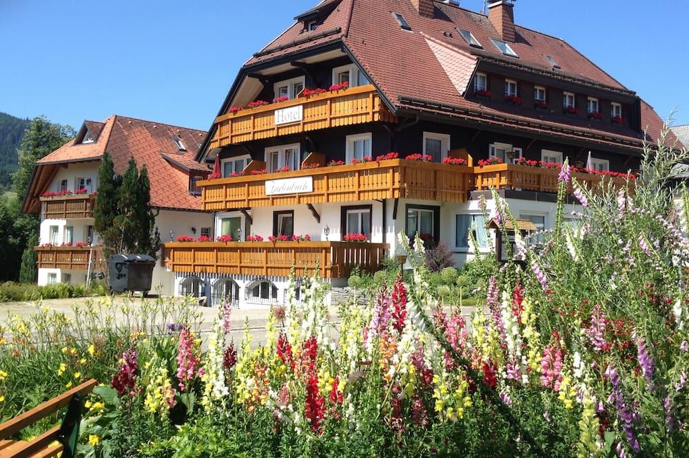 Hotel Zartenbach B&B Ab 74 €. Hotels In Hinterzarten - KAYAK