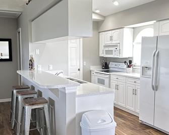 Paradise at Serenity Cove - Bokeelia - Cocina