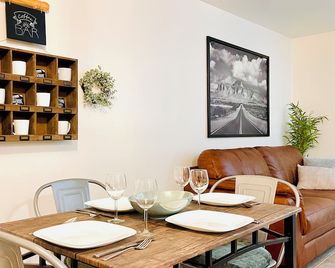 Sonoran Sunrise Townhouse - Sahuarita - Dining room