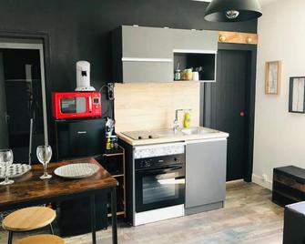 Appartement 2/3 pers, centre ville avec parking. - Saint-Brevin-les-Pins - Cuisine