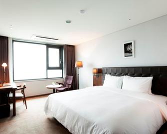 Grabel Hotel Jeju - Jeju - Quarto