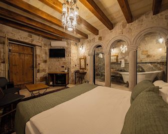 Ares Cave Suites - Göreme - Bedroom