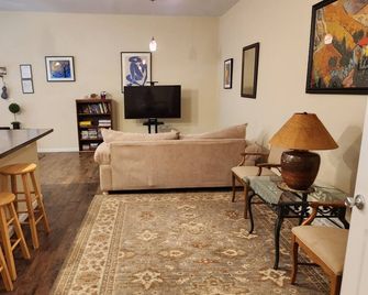 All you need to enjoy Colorado - Colorado Springs - Living room