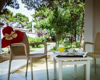 Mimoza Beach - Argassi - Patio