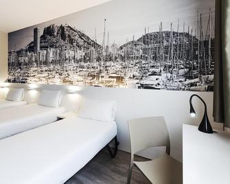 B&B Hotel Alicante - Alicante - Bedroom