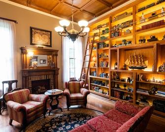 Kennedy Manor B&B - Jefferson - Lounge