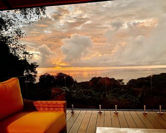 Spectacular Ocean Views and Sunsets, Large Private Secluded Property! - Dominical - Balcony