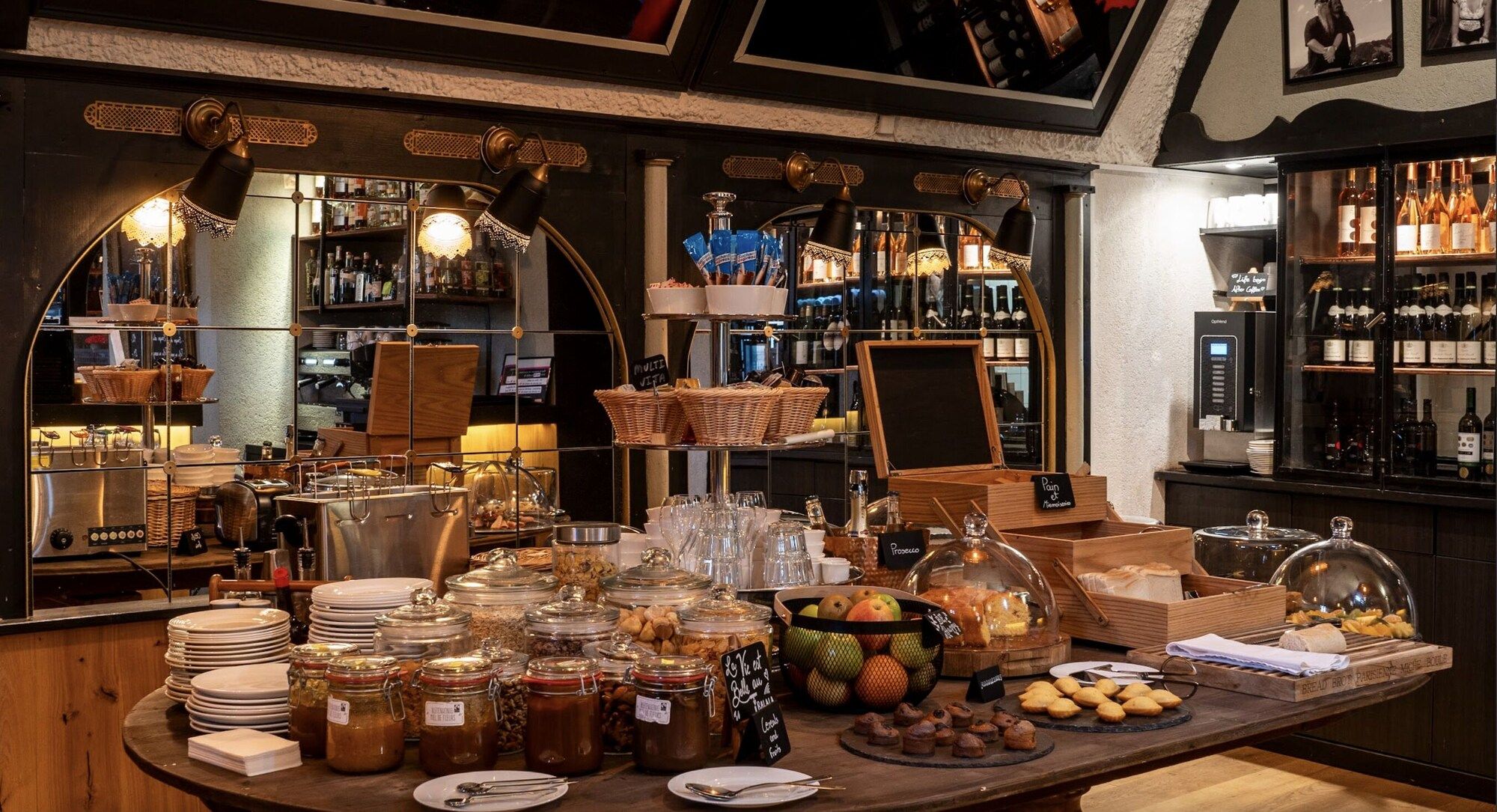 فندق ترالالا مونترو