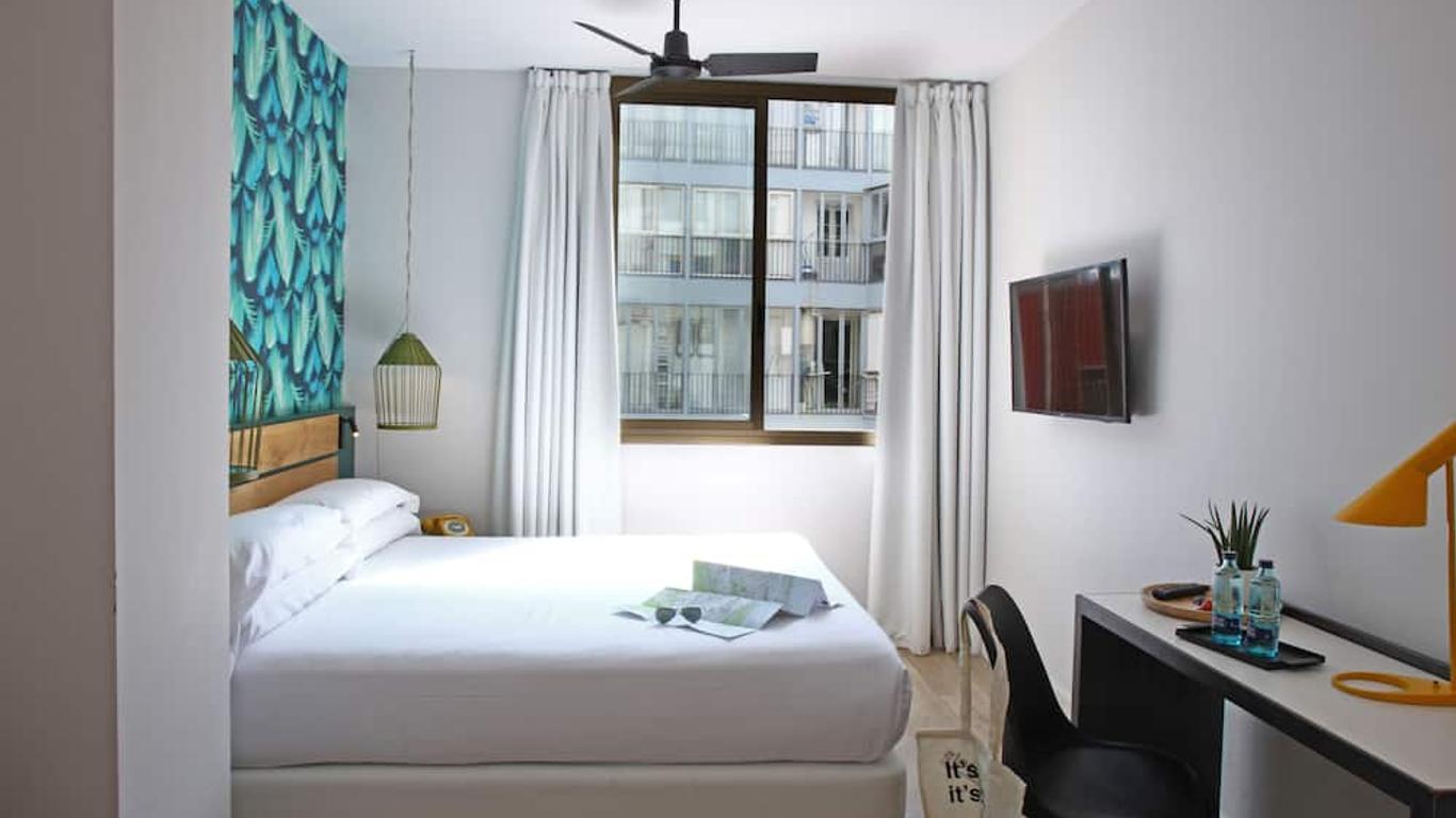 Chic & Basic Lemon Boutique Hotel