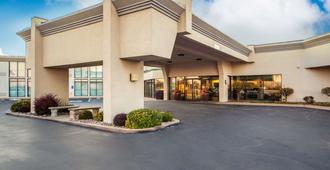 Quality Inn and Conference Center I-80 Grand Island - Grand Island