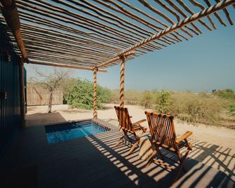 Bab Al Nojoum Al Mugheirah - Al Marfa - Pool