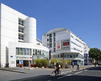 Séjours & Affaires Tours Léonard De Vinci - טור - בניין