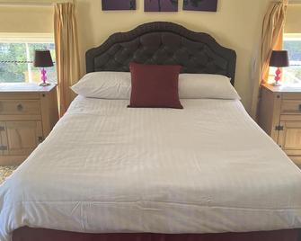 The Tontine Hotel & Bar - Telford - Bedroom