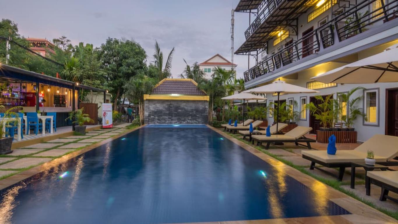 ذا لوكال تايم فيليدج