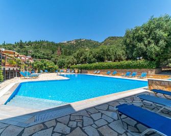 Arianna Grand apartment - Korfu - Pool