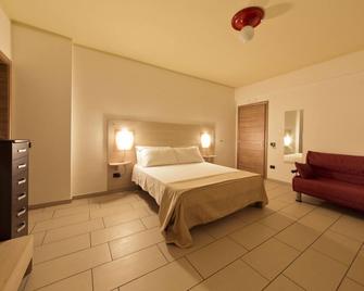 Longomare Residence Vacanze - Corigliano Calabro - Habitación