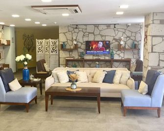 Maison Vourla Hotel - Urla - Sala de estar