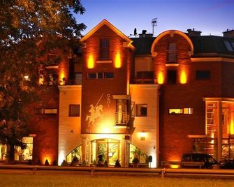 Grot Hotel - Malbork - Budova