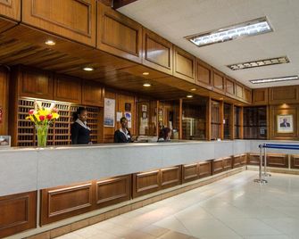 Mayhouse 680 Hotel - Nairobi - Front desk