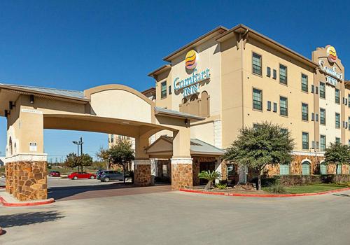 Comfort Inn Near Seaworld Lackland Afb 56 1 1 9 San