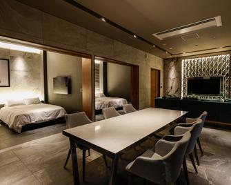 Five Spring Resort The Shiraham - Shirahama - Schlafzimmer