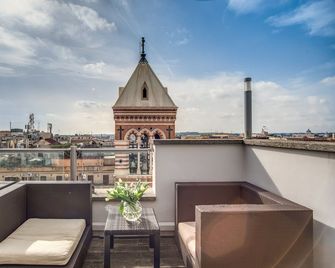 La Griffe Hotel Roma - Roma - Balcón