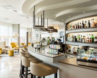 إن إتش ماستريخت - ماستريخت - بار