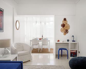 Luz & Mar at Coastal Oeiras - Oeiras - Wohnzimmer