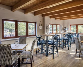 Roydon Marina Village Hotel - Harlow - Restaurant