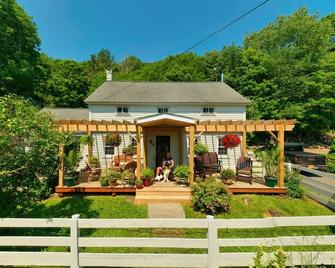 Star Field CottageCooperstown Paradise awaits - Cooperstown - Building