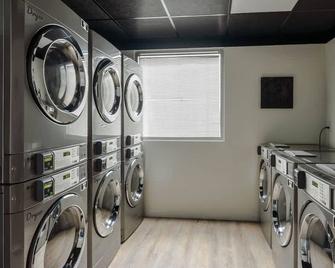 Hotel Apt at Celebration 10 min from Disney MH225 - Celebration - Wäscheservice