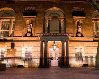 The City Rooms - לסטר - בניין