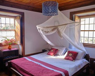 A Charming , Traditional Cottage at Quinta da Ribeira - Vila Nova de Poiares - Camera da letto