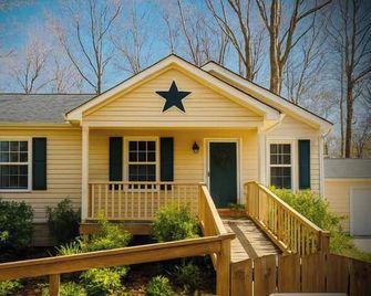 The Wildwood Haven Cozy Retreat - Sanford - Edificio