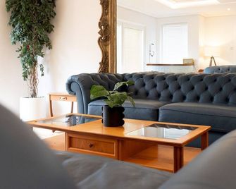 Lux Light Spacious- Chilterns Pass the Keys - Amersham - Wohnzimmer