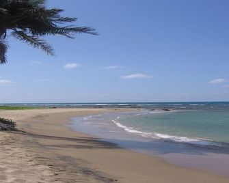 family-run accommodation in the middle of BillysBay, only 2 minutes to the local beach - Treasure Beach - Beach