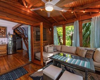 Cocolobo Resort - Coxen Hole - Salon