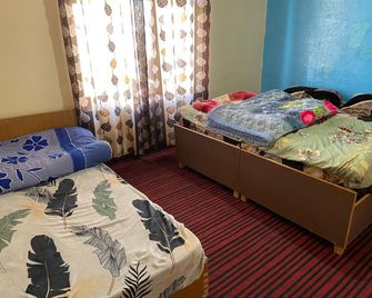 Luna Homestay - Kaza Khas - Bedroom